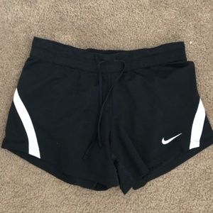 NIKE BLACK AND WHITE RUNNING SHORTS